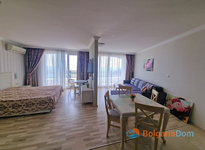 Ausgezeichnetes großes Studio mit Meerblick. Foto 6