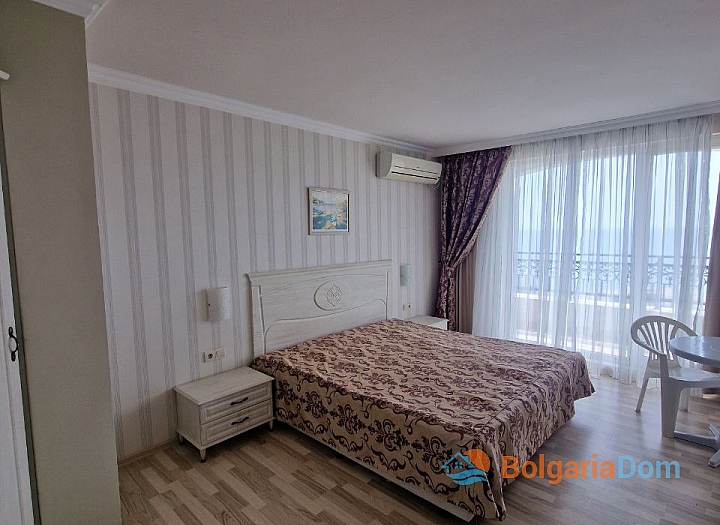 Ausgezeichnetes großes Studio mit Meerblick. Foto 14