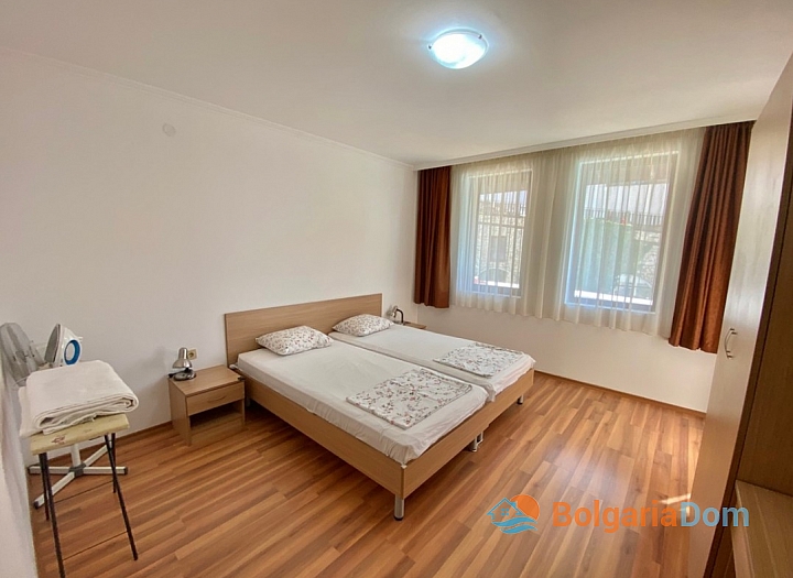 Apartment mit Poolblick in erster Reihe. Foto 4