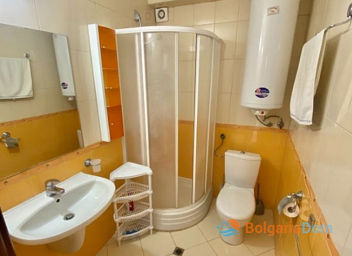 Apartment mit Poolblick in erster Reihe. Foto 18