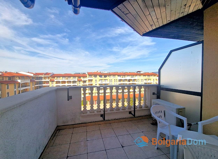 Spacious apartment with pool view in excellent complex. Photo 10