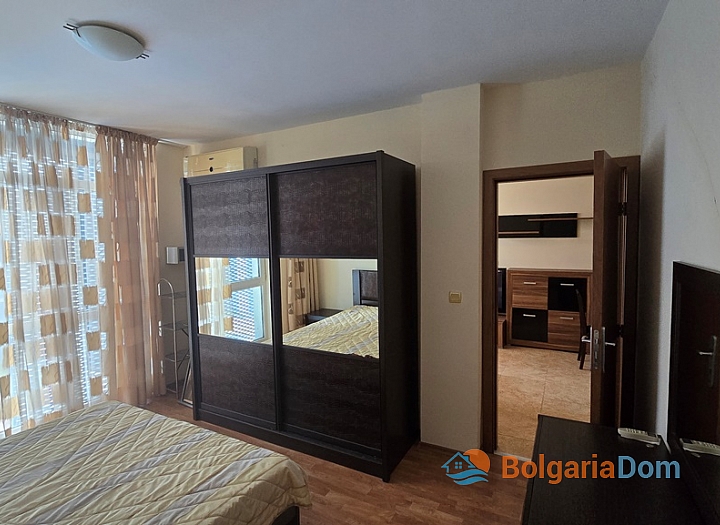 Велика квартира з видом на басейн у комплексі з чудовою локацією. Фото 10
