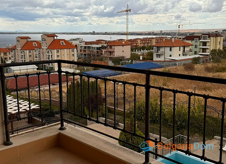 Velký dvoupokojový apartmán s výhledem na moře. Foto 17