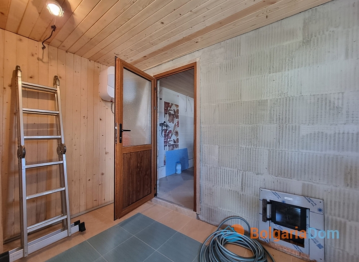 Solidní dům blízko moře. Foto 15