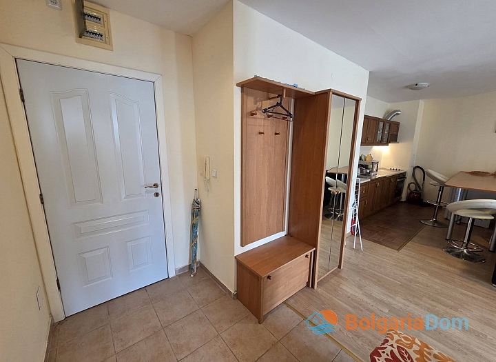 Apartment with a pool view on the first line. Photo 13