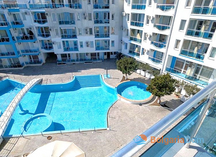 Przestronny apartament z widokiem na basen w kompleksie rodzinnym w Nesebyrze. Zdjęcie 1 Przestronny apartament z widokiem na basen w kompleksie rodzinnym w Nesebyrze. Zdjęcie 1