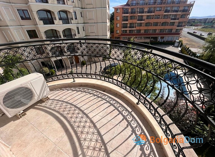 Vynikající byt v luxusním komplexu. Foto 5