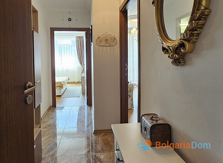 Dvoupokojový apartmán v luxusním komplexu na pobřeží. Foto 8