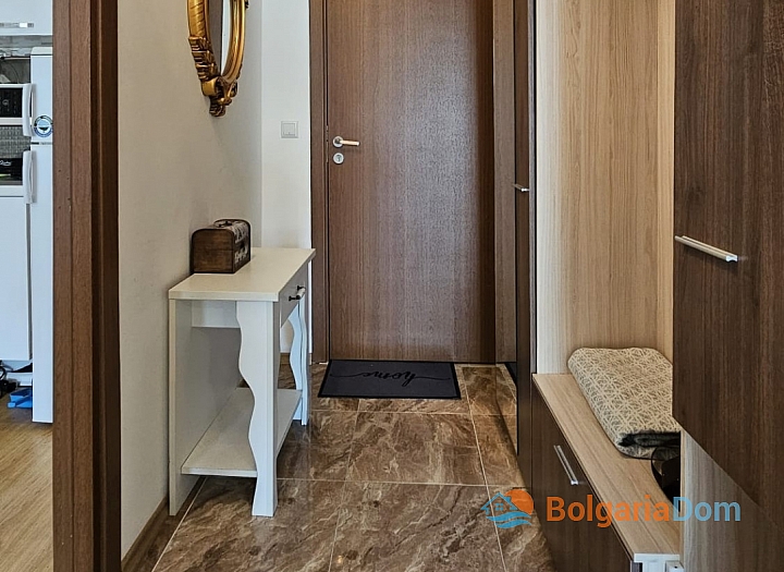 Dvoupokojový apartmán v luxusním komplexu na pobřeží. Foto 11