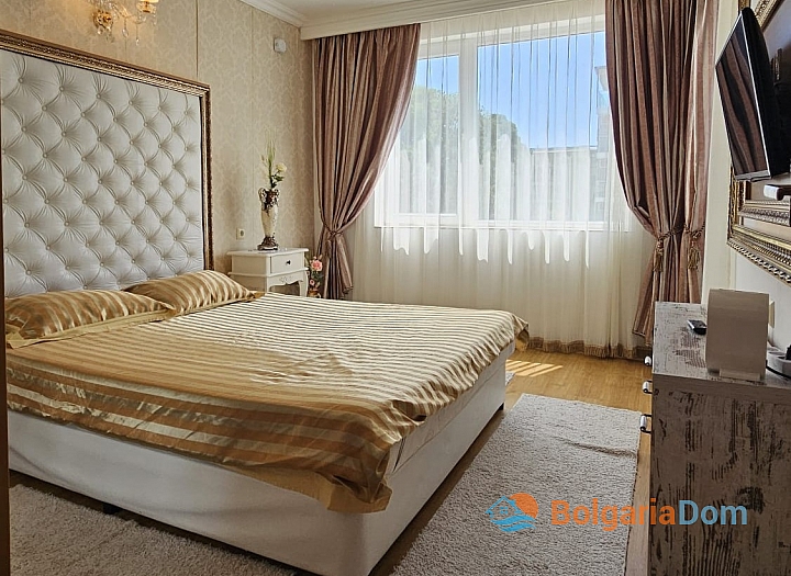 Dvoupokojový apartmán v luxusním komplexu na pobřeží. Foto 4
