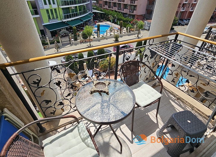 Dvoupokojový apartmán v luxusním komplexu na pobřeží. Foto 6