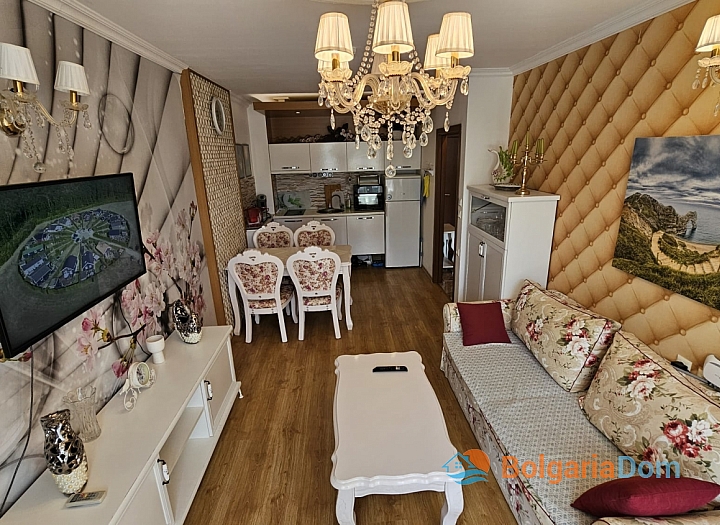 Dvoupokojový apartmán v luxusním komplexu na pobřeží. Foto 13