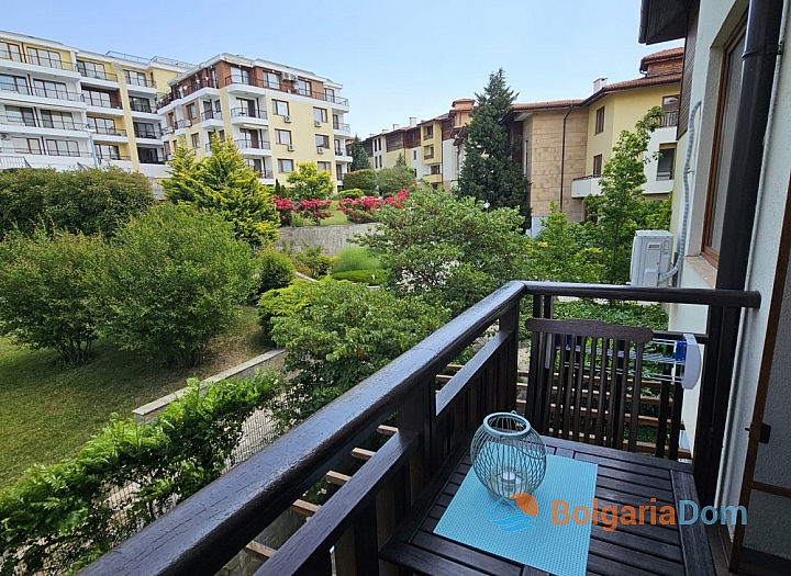 Spacious studio in a luxury complex on the first line. Photo 16