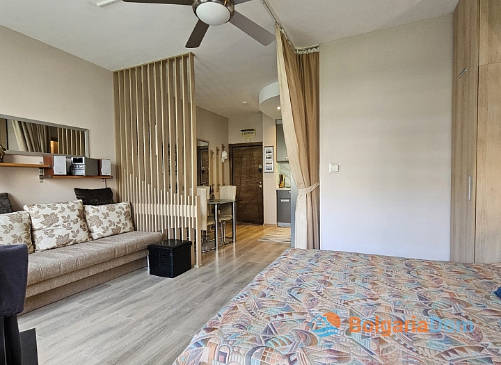 Spacious studio in a luxury complex on the first line. Photo 17
