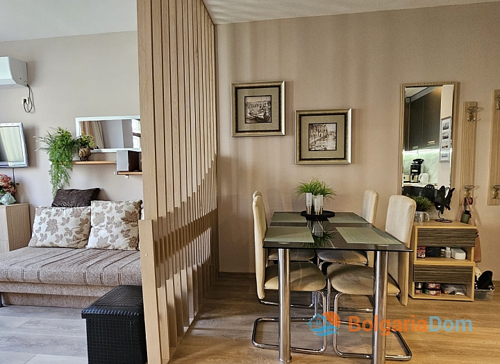 Spacious studio in a luxury complex on the first line. Photo 11