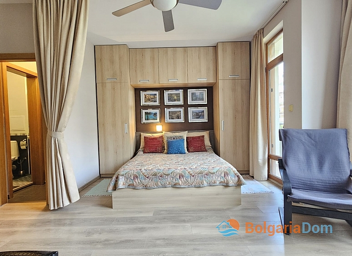 Spacious studio in a luxury complex on the first line. Photo 4