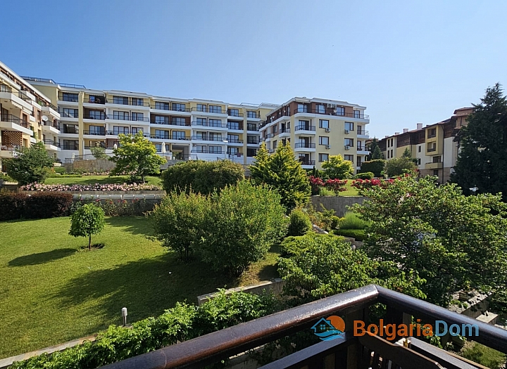 Spacious studio in a luxury complex on the first line. Photo 6