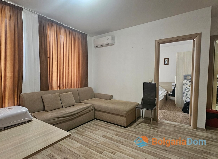 Gemütliche Zweizimmerwohnung in einer wunderschönen Anlage an der Küste. Foto 2