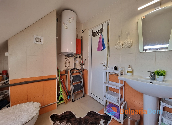 Two-room apartment in a complex without maintenance fee. Photo 9