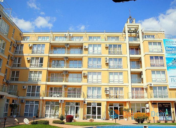 Large apartment in the center of Sunny Beach. Photo 3