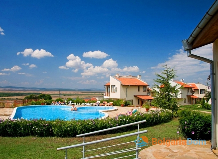 Таунхаус с двумя спальнями в красивом комплексе. Фото 6