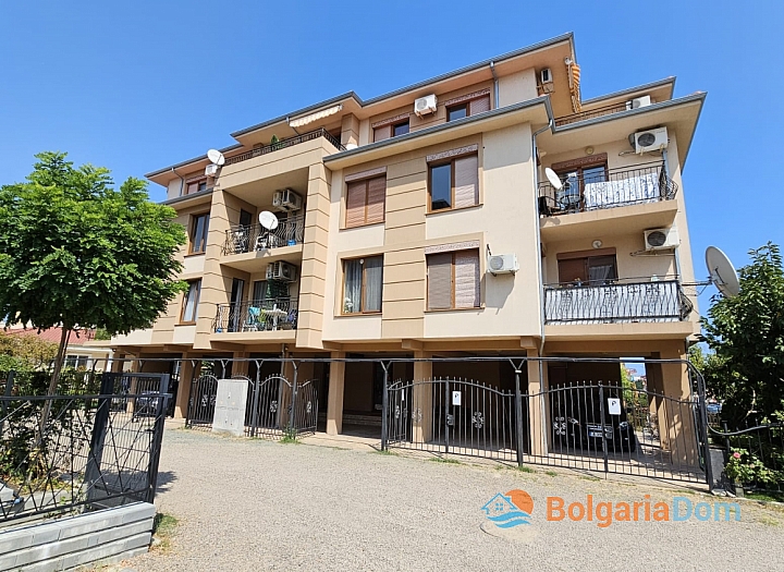 Three-room apartment 400 meters from the beach in Ravda. Photo 20