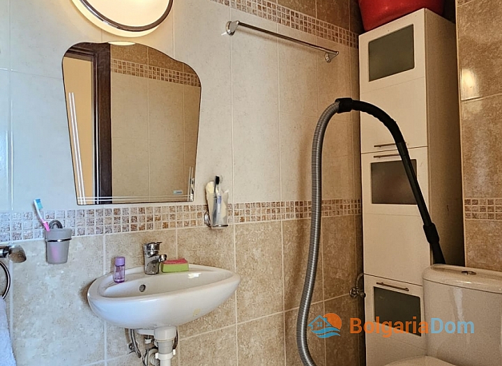 Three-room apartment 400 meters from the beach in Ravda. Photo 19