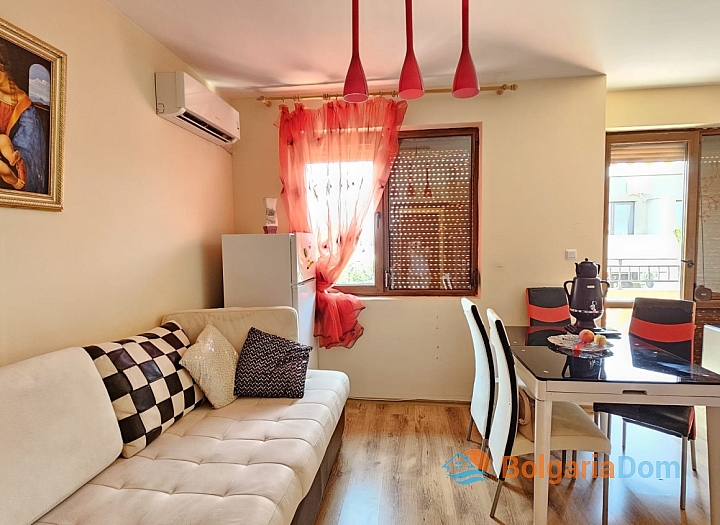 Three-room apartment 400 meters from the beach in Ravda. Photo 1