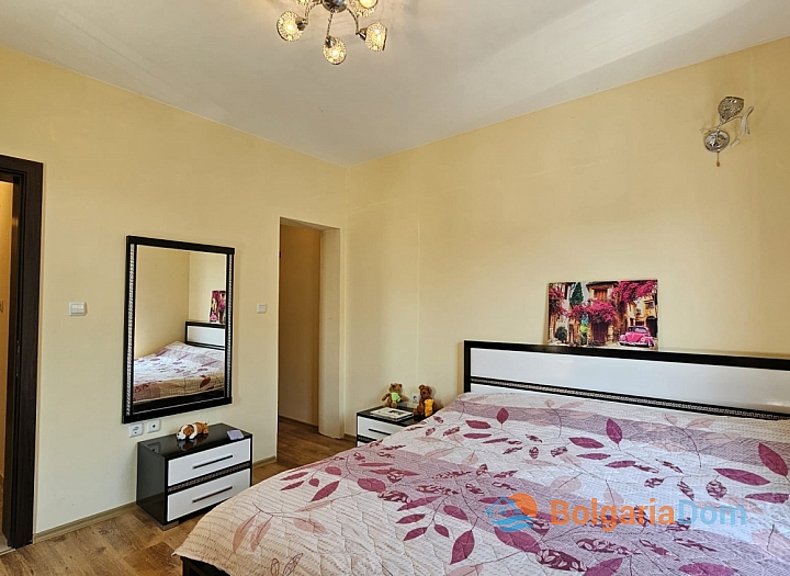Three-room apartment 400 meters from the beach in Ravda. Photo 5