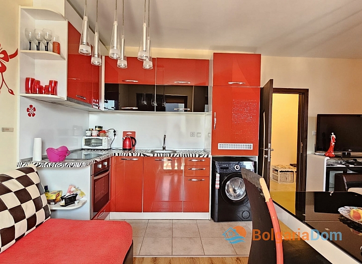 Three-room apartment 400 meters from the beach in Ravda. Photo 3