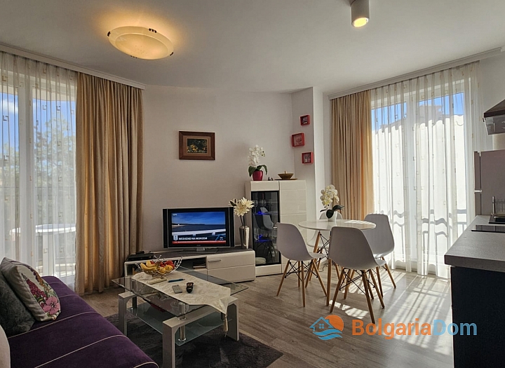 Eine Zweizimmerwohnung mit niedrigen Nebenkosten im Golden Day 2-Komplex.. Foto 3