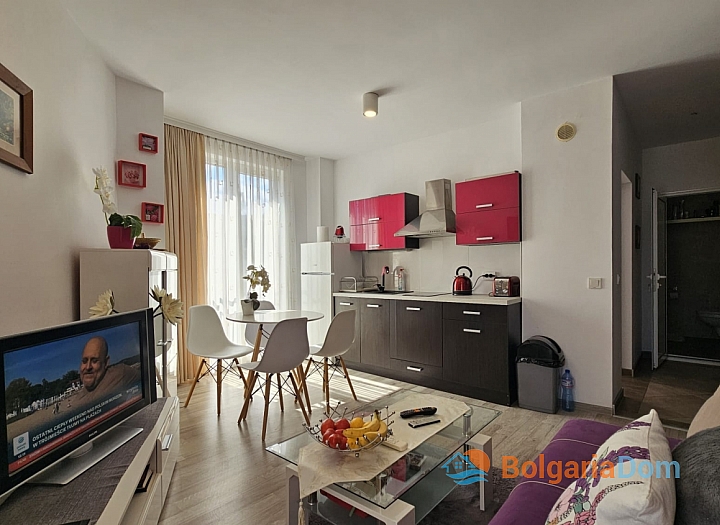 Eine Zweizimmerwohnung mit niedrigen Nebenkosten im Golden Day 2-Komplex.. Foto 4