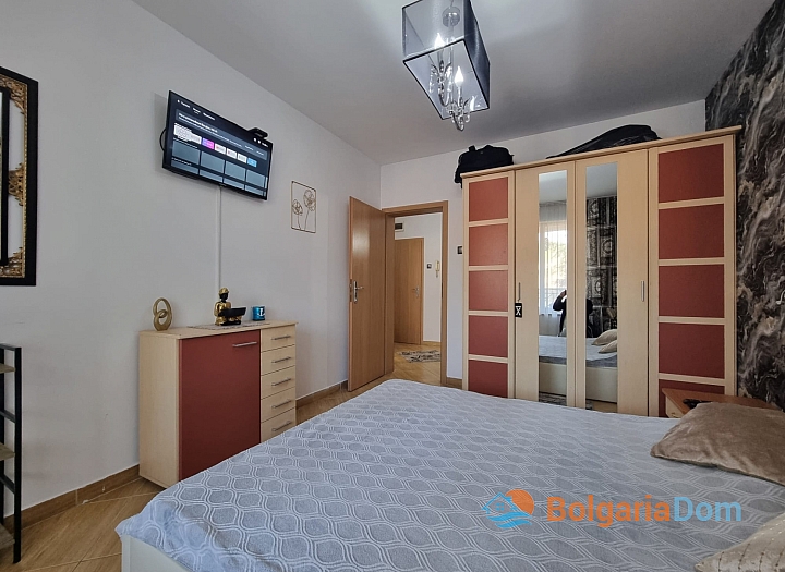 Zweizimmerwohnung mit Poolblick. Foto 5