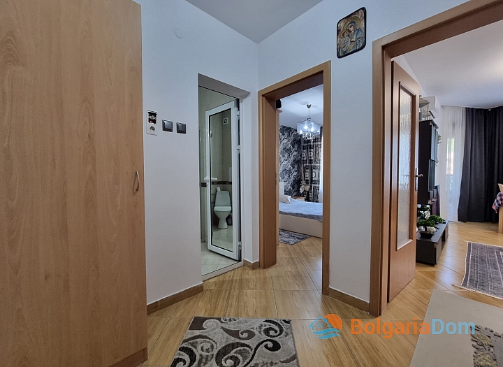 Zweizimmerwohnung mit Poolblick. Foto 11