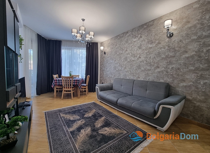 Zweizimmerwohnung mit Poolblick. Foto 9