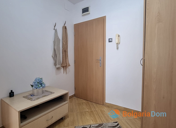 Zweizimmerwohnung mit Poolblick. Foto 12