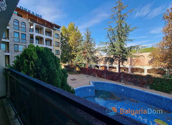 Zweizimmerwohnung mit Poolblick. Foto 16