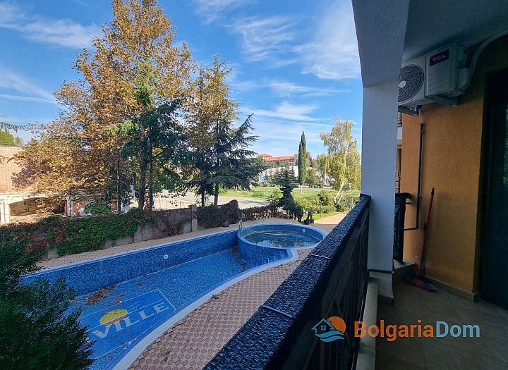 Zweizimmerwohnung mit Poolblick. Foto 17