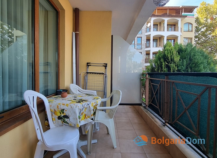 Zweizimmerwohnung mit Poolblick. Foto 15