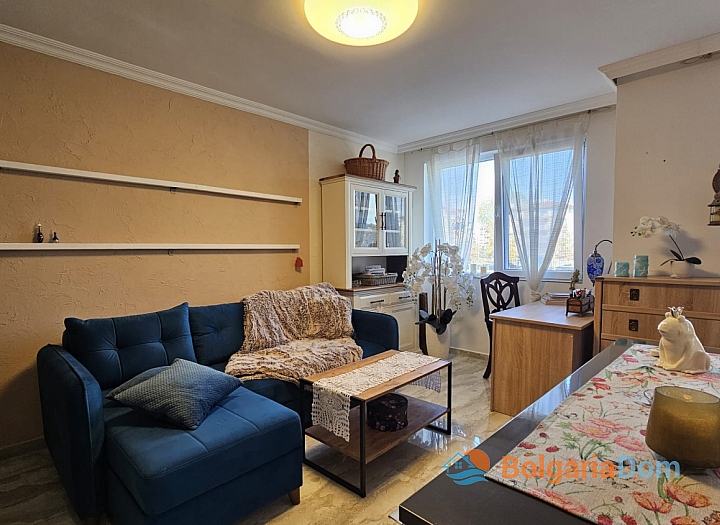 Eine große, schöne Dreizimmerwohnung in einer gemütlichen Familienanlage. Foto 8