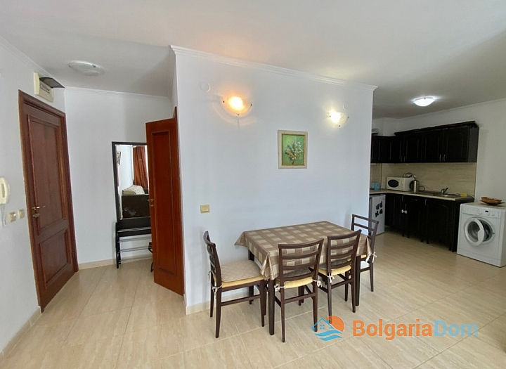 Apartment mit Poolblick in erster Reihe. Foto 9