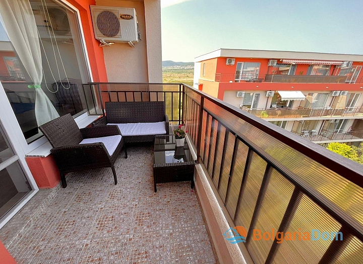 Apartment in a large complex at the best price. Photo 1