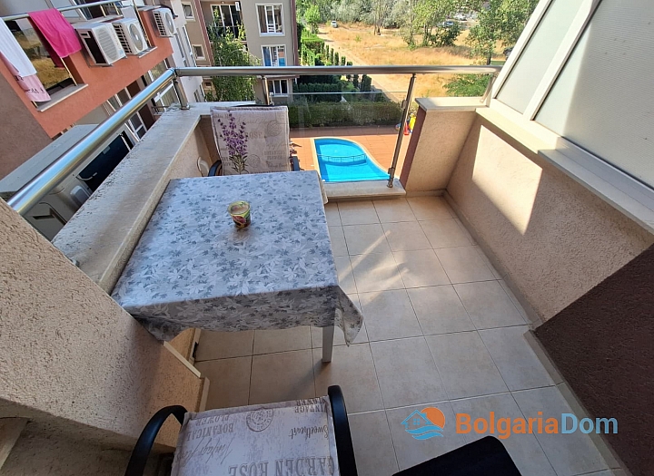 Excellent studio with pool view in a good complex. Photo 7