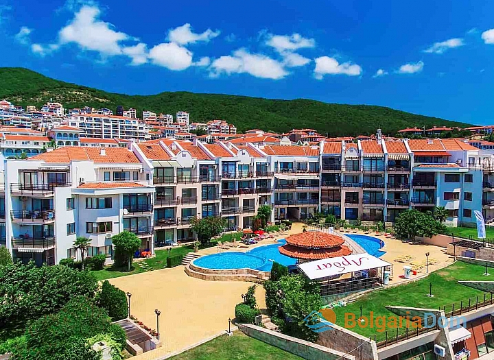 Two-bedroom apartment with sea views in the Diamond complex, Sveti Vlas. Photo 1