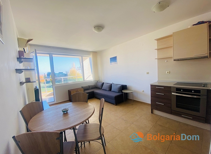 Nice apartment in a quiet place on the first line. Photo 3