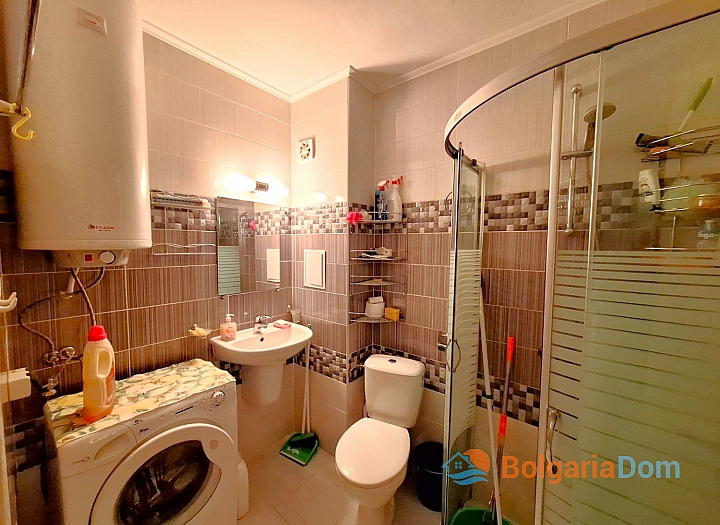 Large apartment in a quality boutique complex. Photo 11