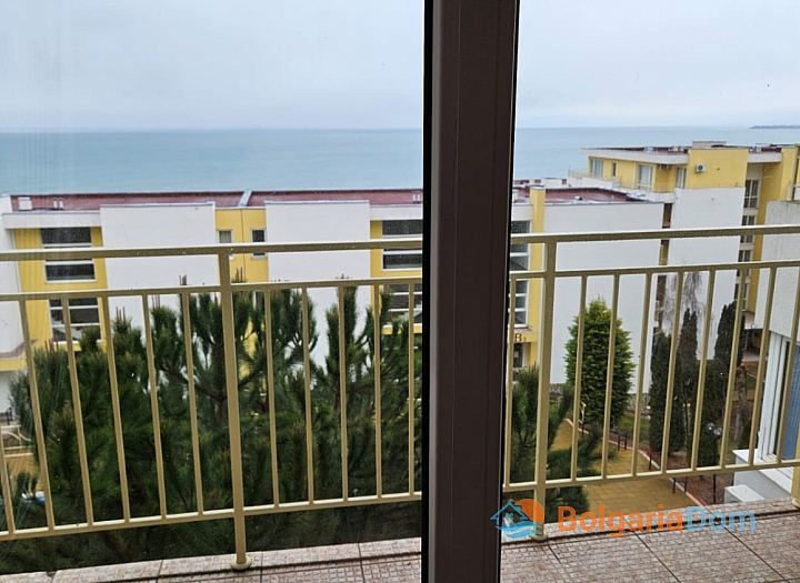 Zweizimmerwohnung mit Meerblick in einer großen Anlage. Foto 6