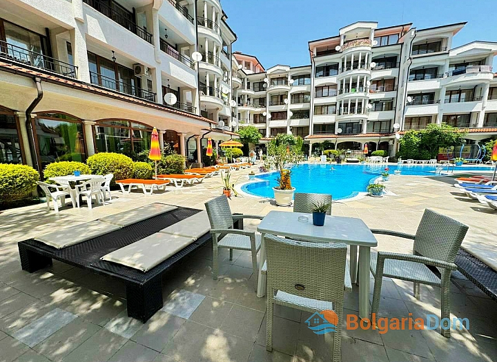 Studio with pool view in the central part of Sunny Beach. Photo 1