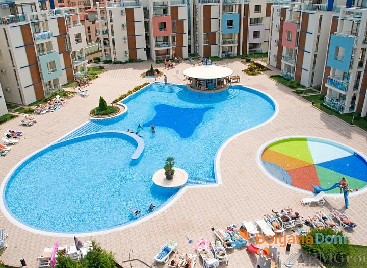Apartmán ve velkém komplexu s výbornou lokalitou. Foto 1