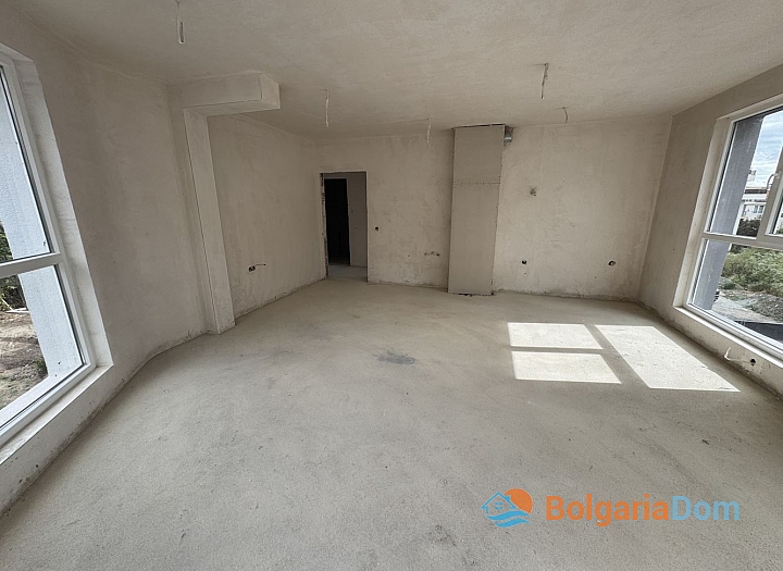 Spacious apartment in a new building close to the sea. Photo 6